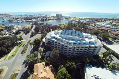 Atrium Hotel Mandurah - Broome Tourism 13