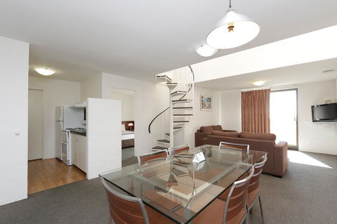 Atrium Hotel Mandurah - Broome Tourism 17