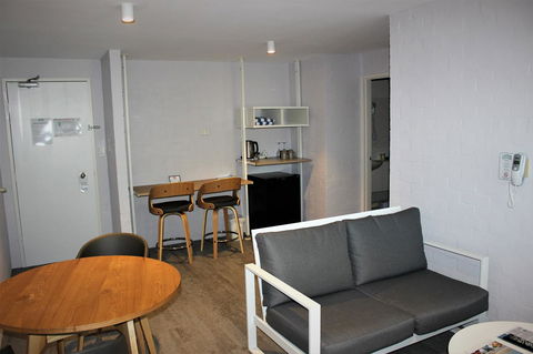 Atrium Hotel Mandurah - Broome Tourism 12