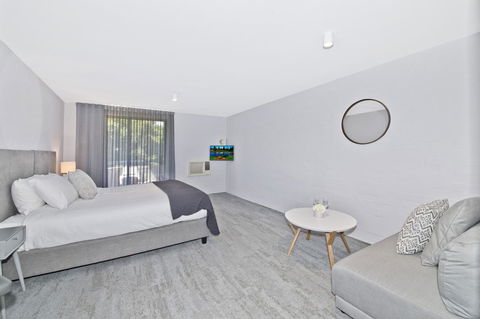 Atrium Hotel Mandurah - Broome Tourism 14