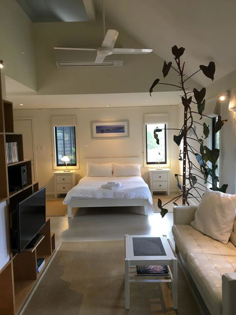 DESIGNER'S STUDIO - Broome Tourism 0