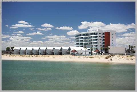 Seashells Mandurah - Broome Tourism 0