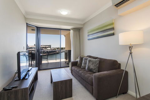 Dolphin Quay Apartments - Broome Tourism 32