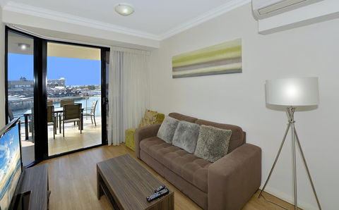 Dolphin Quay Apartments - Broome Tourism 3