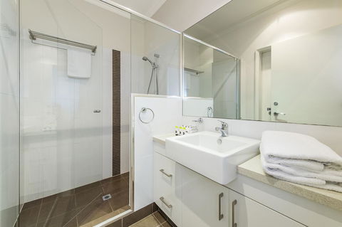 Dolphin Quay Apartments - Broome Tourism 42