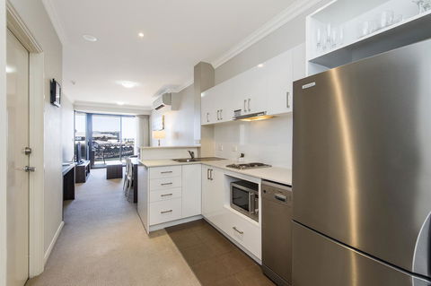 Dolphin Quay Apartments - Broome Tourism 34