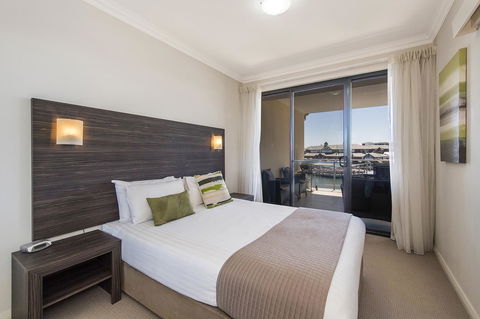 Dolphin Quay Apartments - Broome Tourism 29