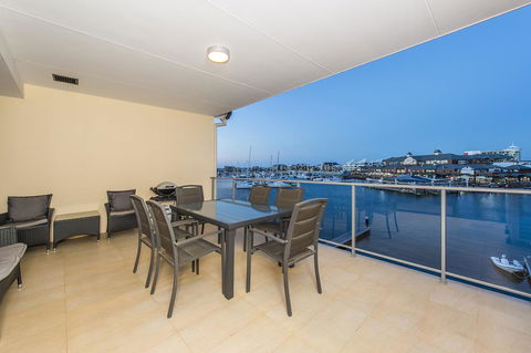 Dolphin Quay Apartments - Broome Tourism 21