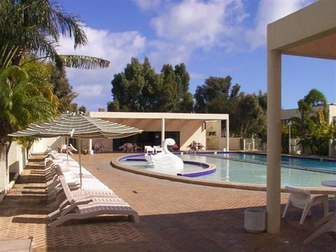 Kalbarri Beach Resort - Broome Tourism 13
