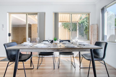 Jane Residence - Broome Tourism 15