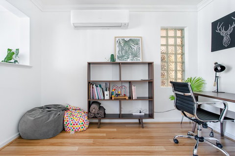 Jane Residence - Broome Tourism 5