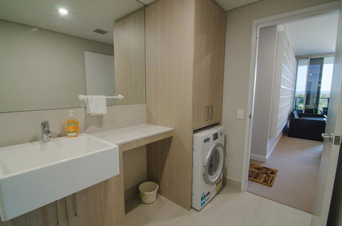 Boutique Carousel Apartment - Broome Tourism 8
