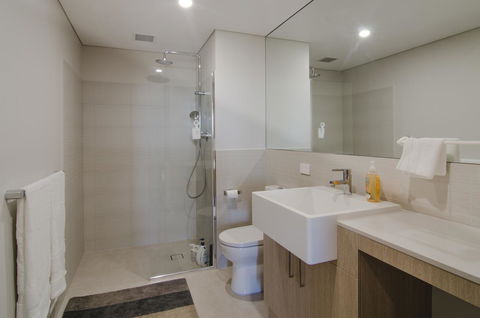 Boutique Carousel Apartment - Broome Tourism 7