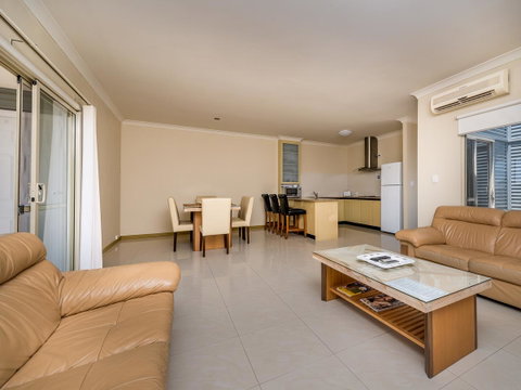 Seafront Unit 60 - Broome Tourism 7