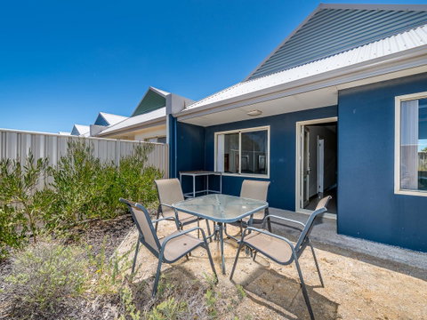 Seafront Unit 60 - Broome Tourism 1
