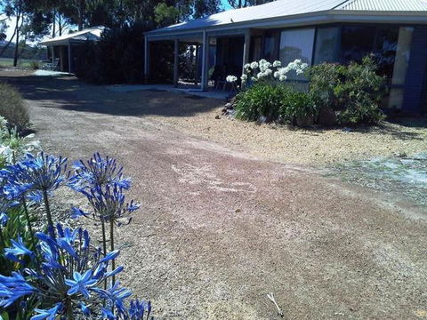 Cosy Corner Chalets - Broome Tourism 3