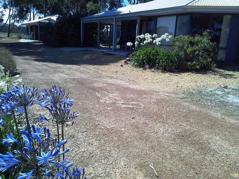 Cosy Corner Chalets - Broome Tourism 11