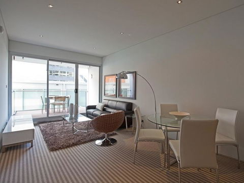 Astra Apartments Perth - Zenith - Broome Tourism 4