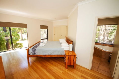 Kanga View - Margaret River - Broome Tourism 10
