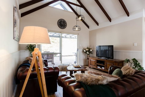 Maison Magnolia - Spacious Cozy Town House - Broome Tourism 13