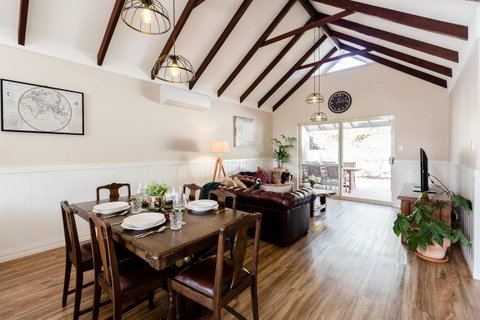 Maison Magnolia - Spacious Cozy Town House - Broome Tourism 1