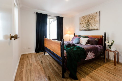 Maison Magnolia - Spacious Cozy Town House - Broome Tourism 6