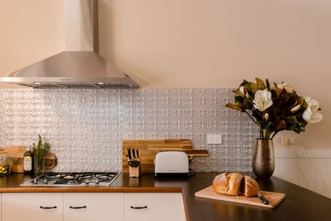 Maison Magnolia - Spacious Cozy Town House - Broome Tourism 5