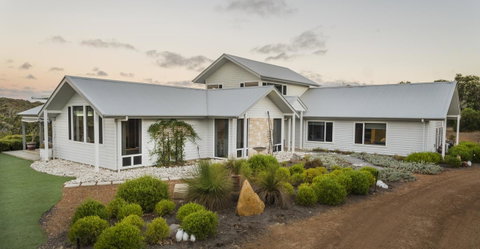 The White House At Wallcliffe Farms - Broome Tourism 2