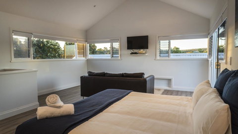 The White House At Wallcliffe Farms - Broome Tourism 13