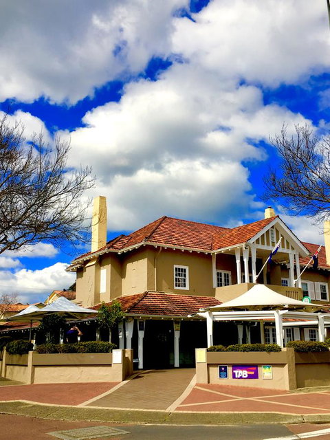 Higgins Lane Motel - Broome Tourism 1