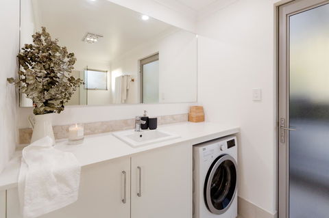 Ironstone Studio Margaret River - Broome Tourism 14
