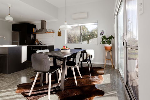 Ironstone Studio Margaret River - Broome Tourism 2