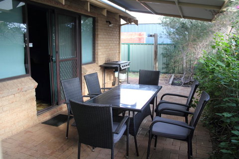 Kestrel Chalets - Broome Tourism 11