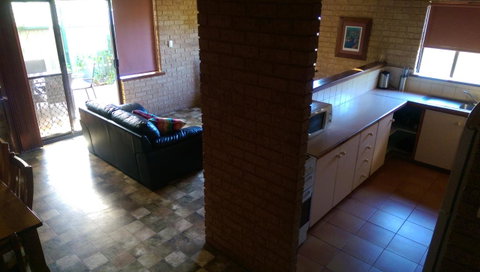 Kestrel Chalets - Broome Tourism 4