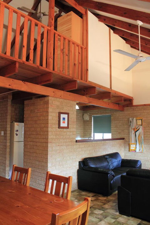 Kestrel Chalets - Broome Tourism 16