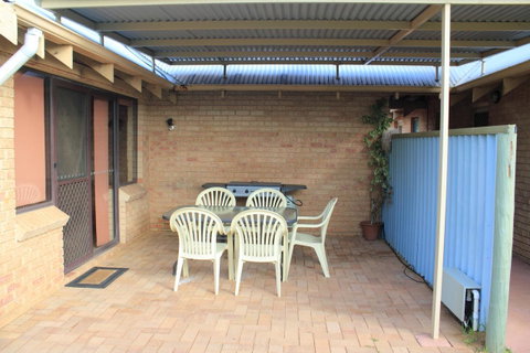 Kestrel Chalets - Broome Tourism 13