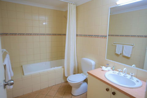 Esplanade Hotel Busselton - Broome Tourism 36