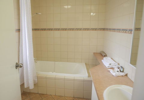 Esplanade Hotel Busselton - Broome Tourism 37