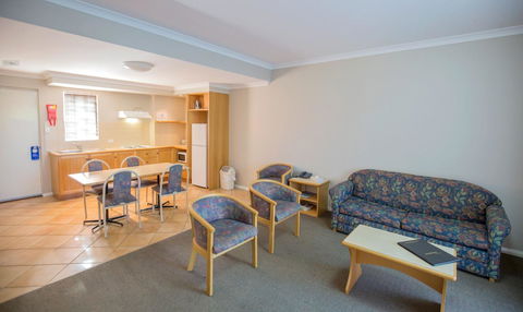 Esplanade Hotel Busselton - Broome Tourism 6