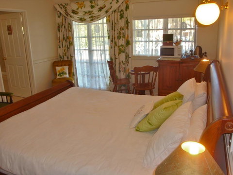 Lanterns Retreats - Broome Tourism 9