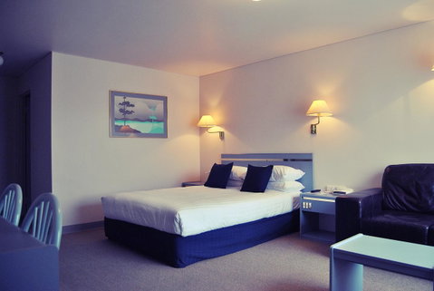 Comfort Inn Devonport - Broome Tourism 0