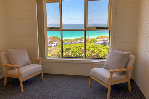 BINALONG BEACH COTTAGE Beachfront At Bay Of Fires Next To Restaurant - Broome Tourism 3