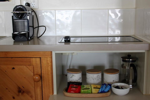 BINALONG BEACH COTTAGE Beachfront At Bay Of Fires Next To Restaurant - Broome Tourism 11