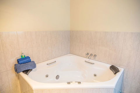 Queechy Motel - Broome Tourism 44