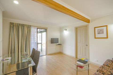 Queechy Motel - Broome Tourism 26