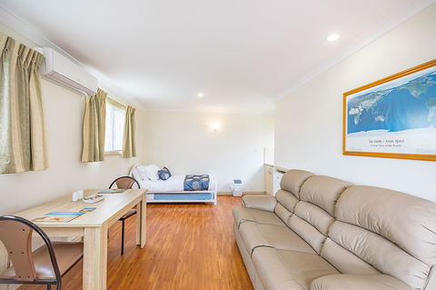 Queechy Motel - Broome Tourism 40