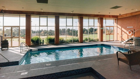 Country Club Tasmania - Broome Tourism 4