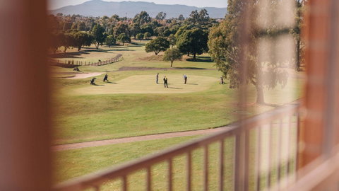 Country Club Tasmania - Broome Tourism 24