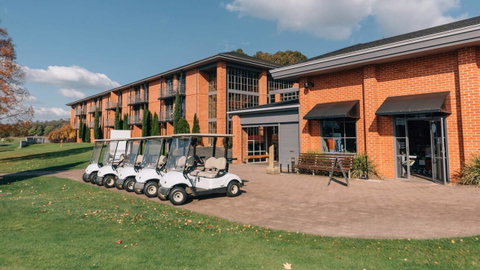 Country Club Tasmania - Broome Tourism 1