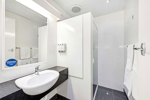 Coach House Launceston - Broome Tourism 23